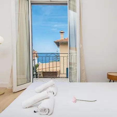 Deux Pieces Abba Cap d'Ail