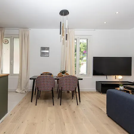 Deux Pieces Abba Apartmán